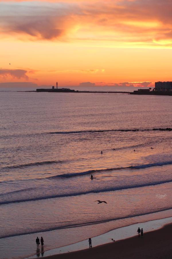Apartamento Ventanal Al Mar Cádiz Exteriör bild